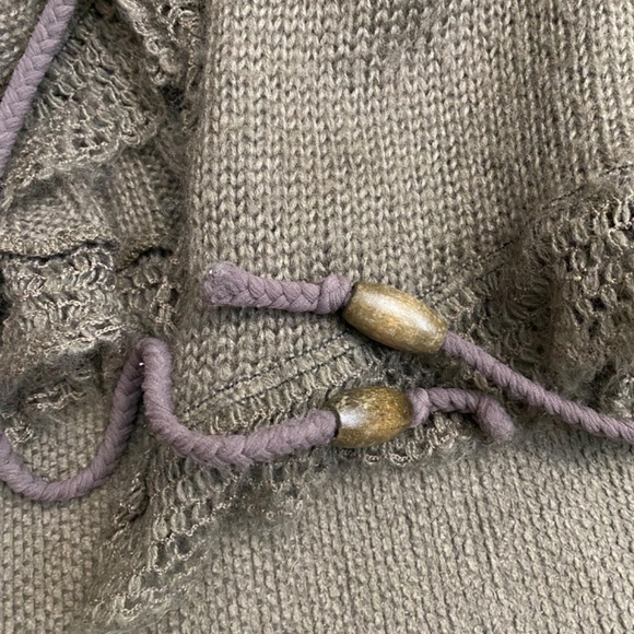 Wrap sweater with sequins - Picture 3 of 5